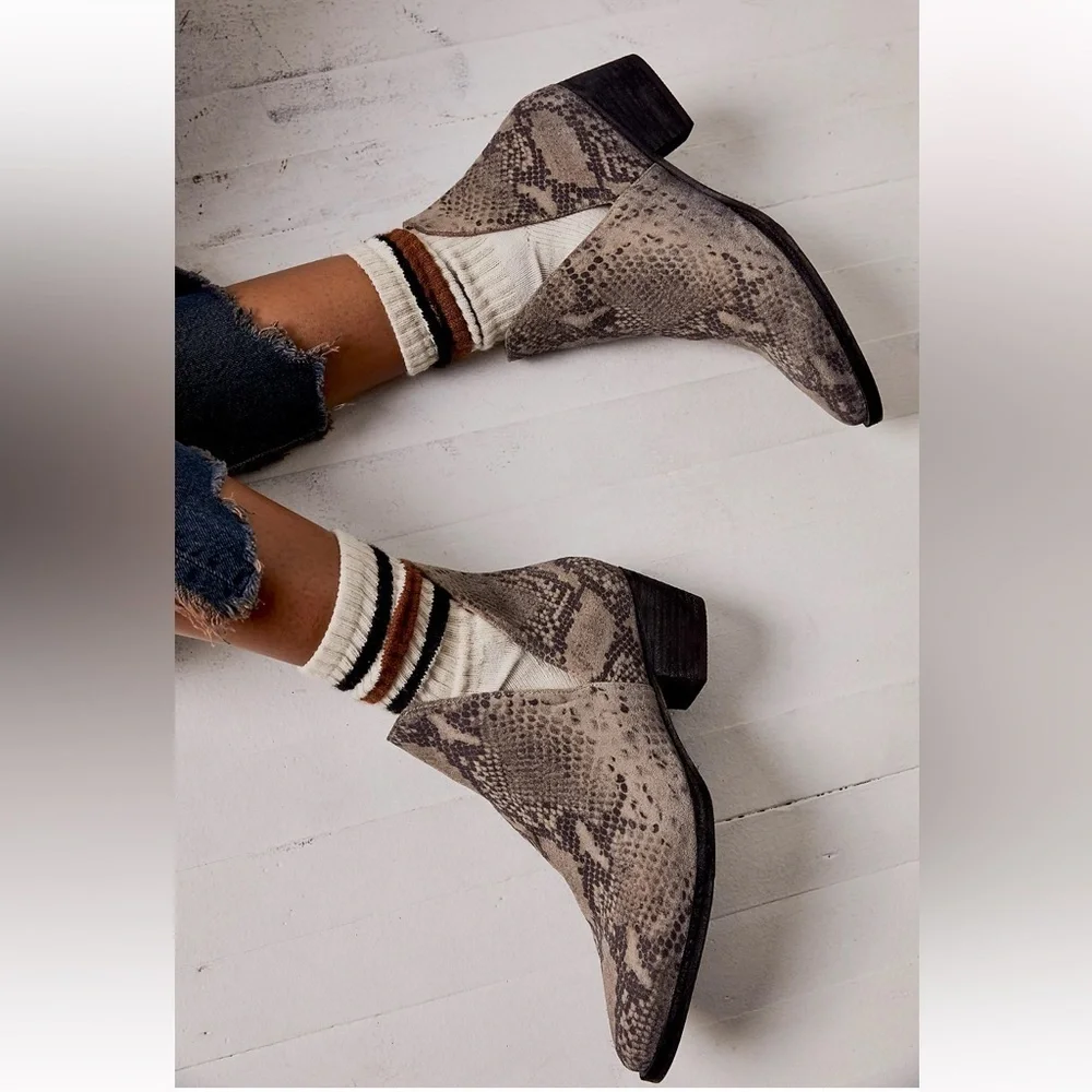 NEW Free People Animal Charm Double V Python Ankle Boots. Size 9